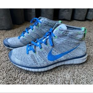 NIKE Flyknit Chukka